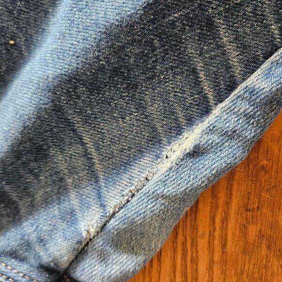 Wrangler Blue Jeans | Size 42 x 32 | Classic Fit | Fair Condition - Picture 7 of 9